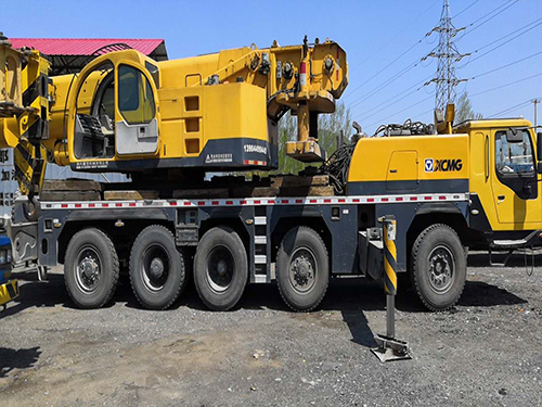 重型汽車起重機